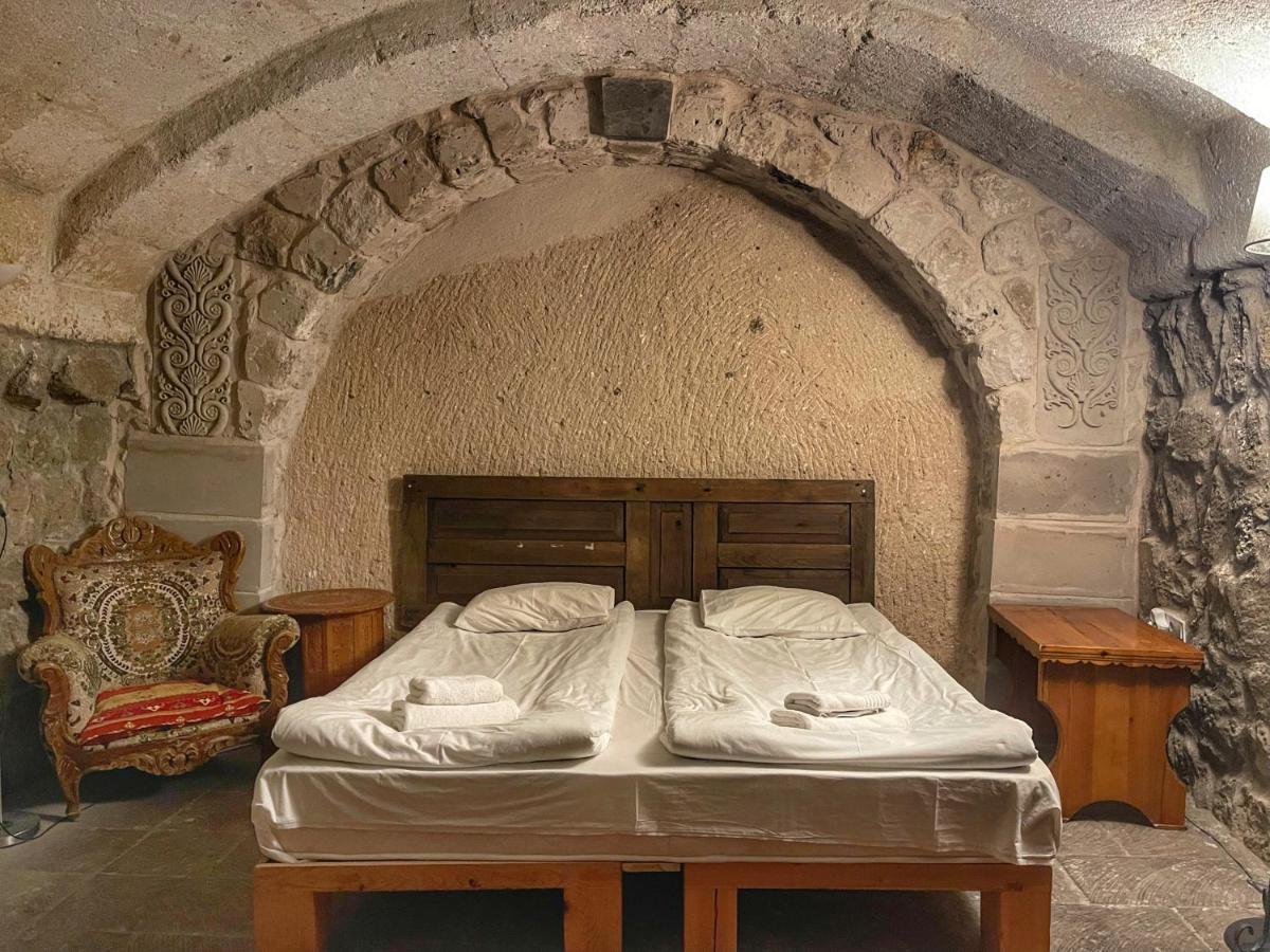 Anatolia Raymonde Cave House Hotel อุตชิซาร์ ภายนอก รูปภาพ