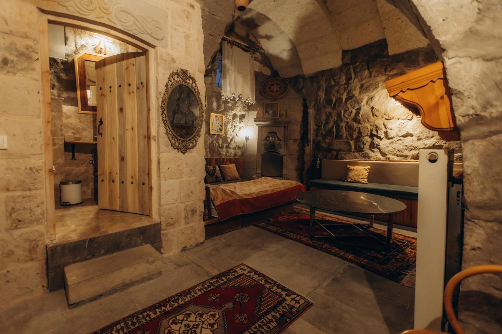 Anatolia Raymonde Cave House Hotel อุตชิซาร์ ภายนอก รูปภาพ