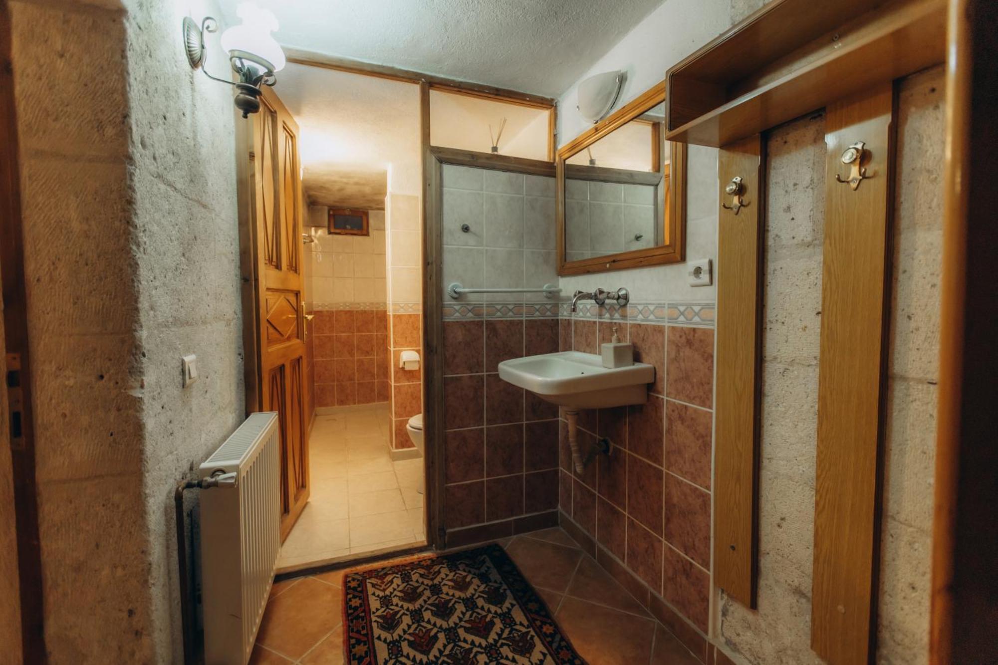 Anatolia Raymonde Cave House Hotel อุตชิซาร์ ภายนอก รูปภาพ