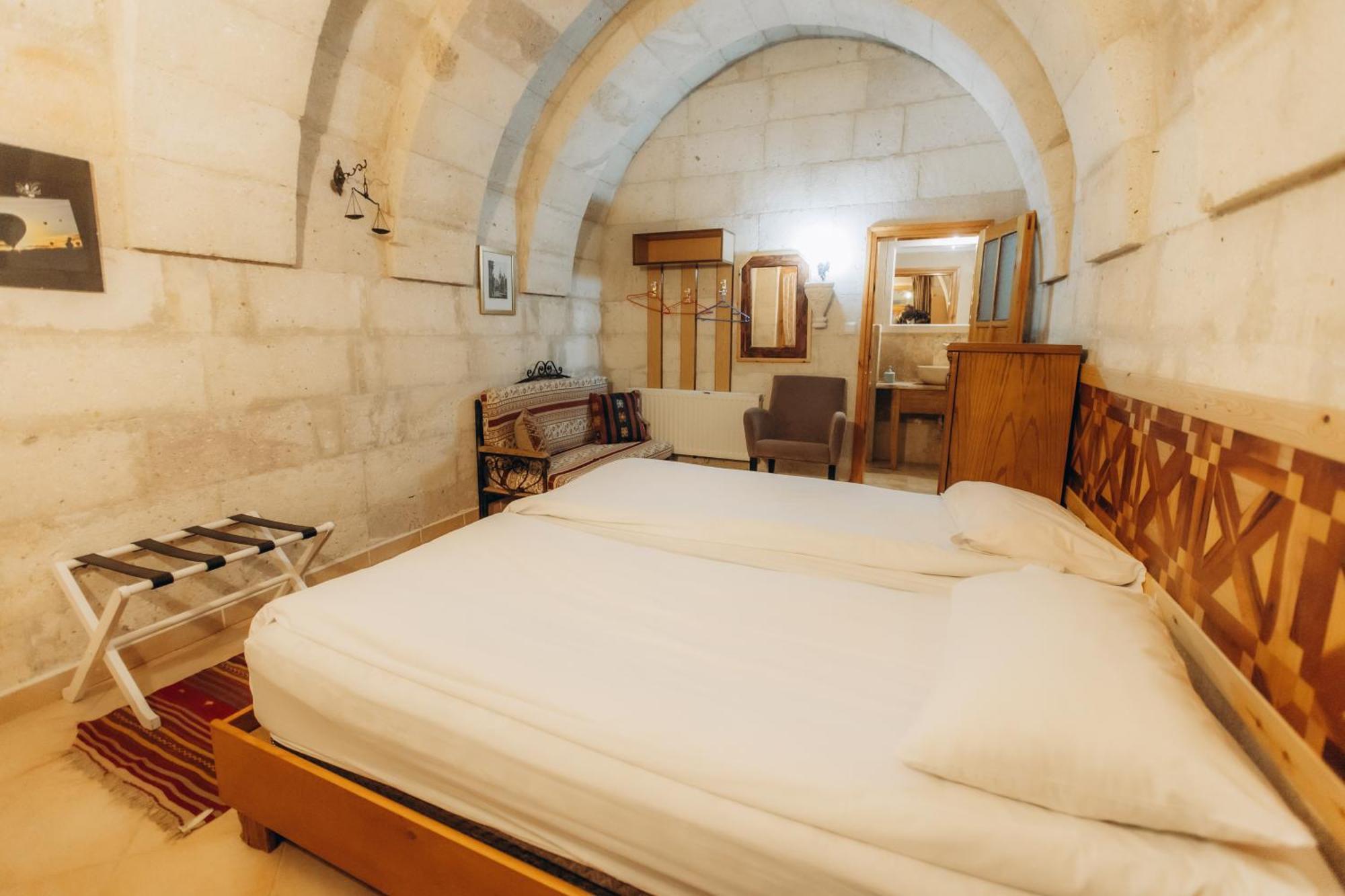 Anatolia Raymonde Cave House Hotel อุตชิซาร์ ภายนอก รูปภาพ